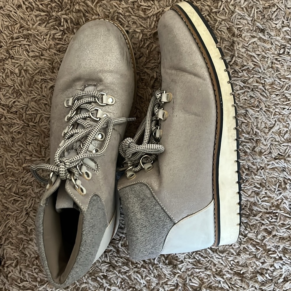 Shoes - Picture 2 of 2